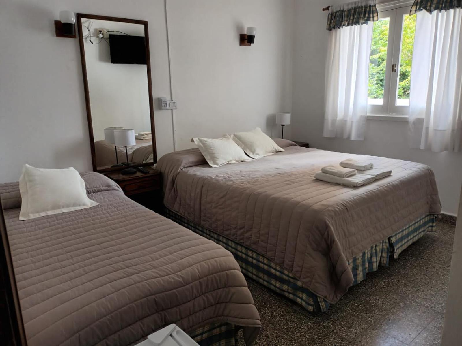 Hosteria Sajonia Villa Gesell Buitenkant foto