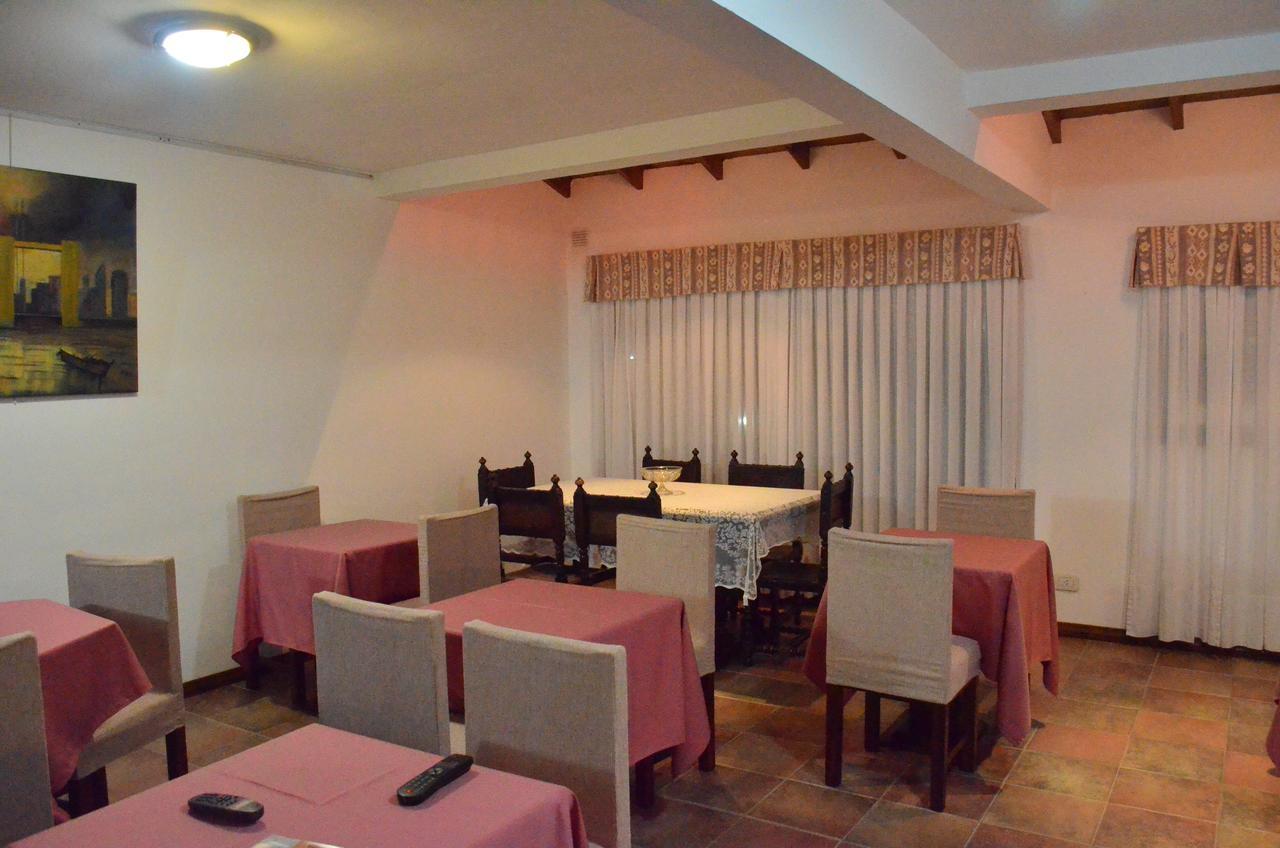 Hosteria Sajonia Villa Gesell Buitenkant foto