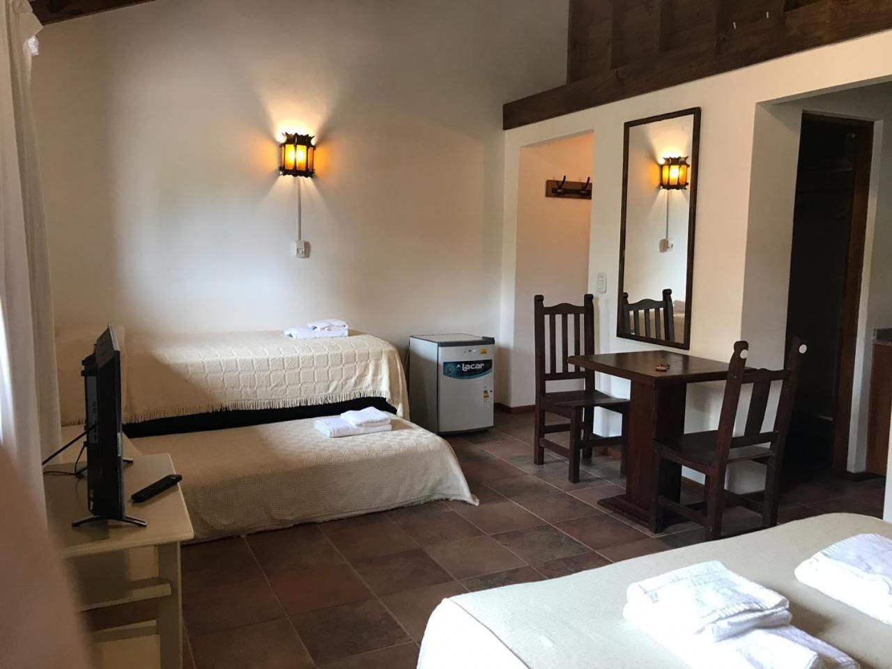 Hosteria Sajonia Villa Gesell Buitenkant foto